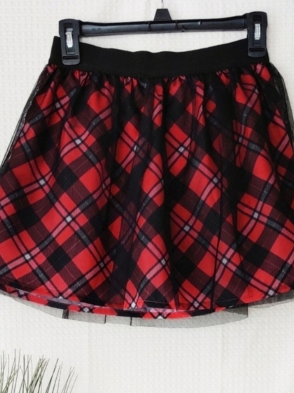 Disney Minnie Mouse Black and Red Plaid Tuelle Child Skorts size XL(14/16)